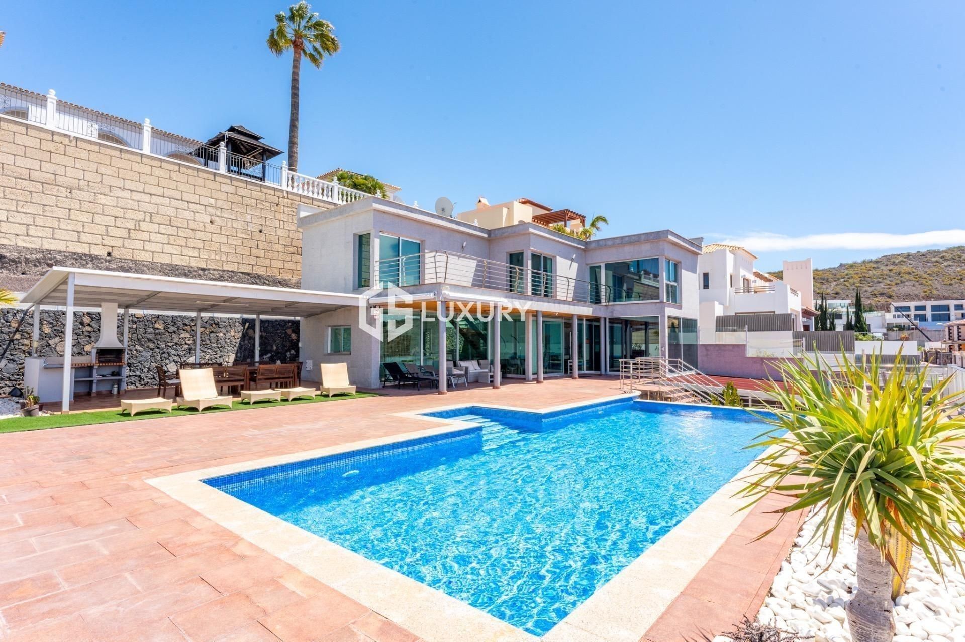 Exterior view of House or chalet for sale in Adeje  with Air Conditioner, Heating and Private garden