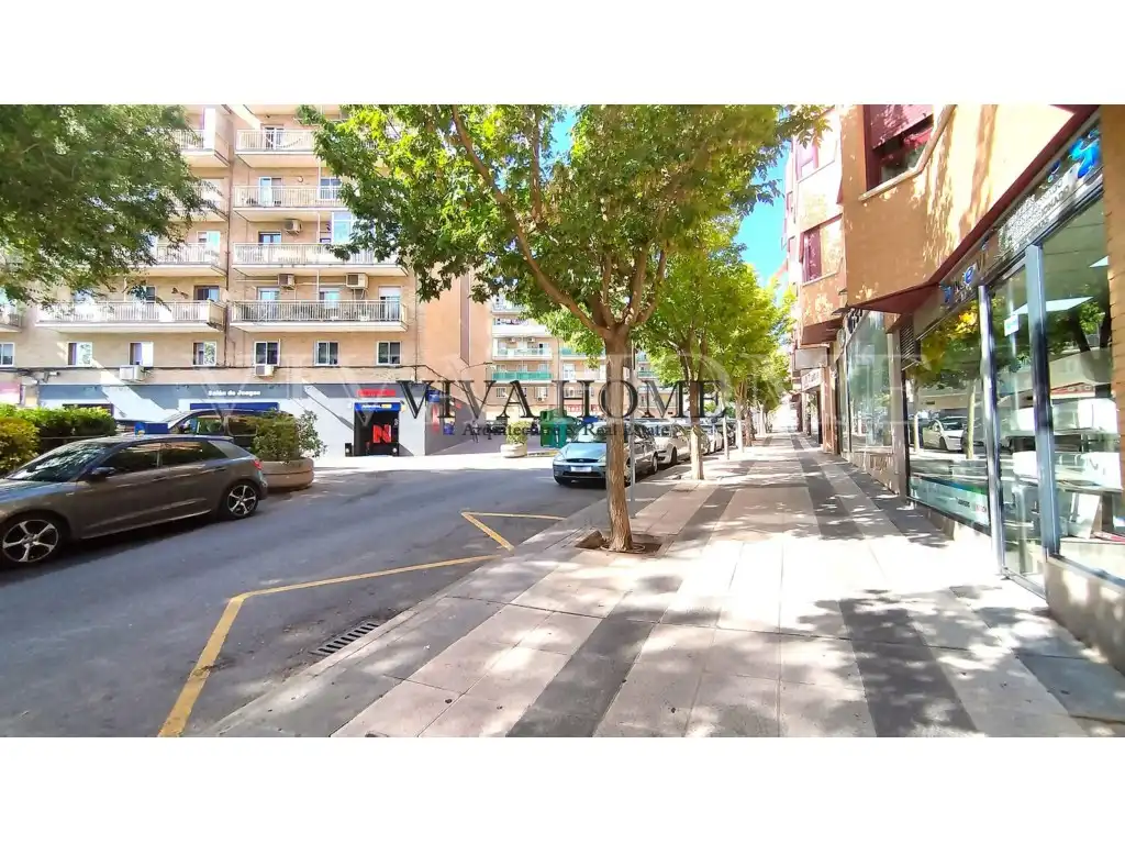 Vista exterior de Local en venta en Arganda del Rey