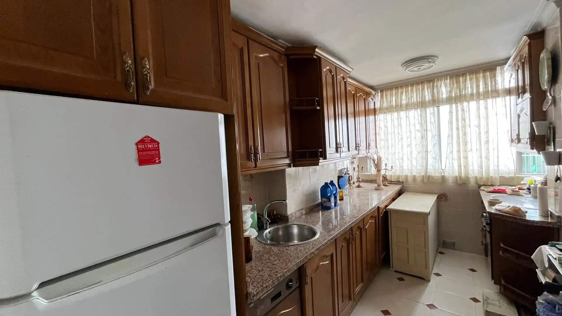 Cocina de Piso para compartir en Sevilla con Aire acondicionado y Terraza