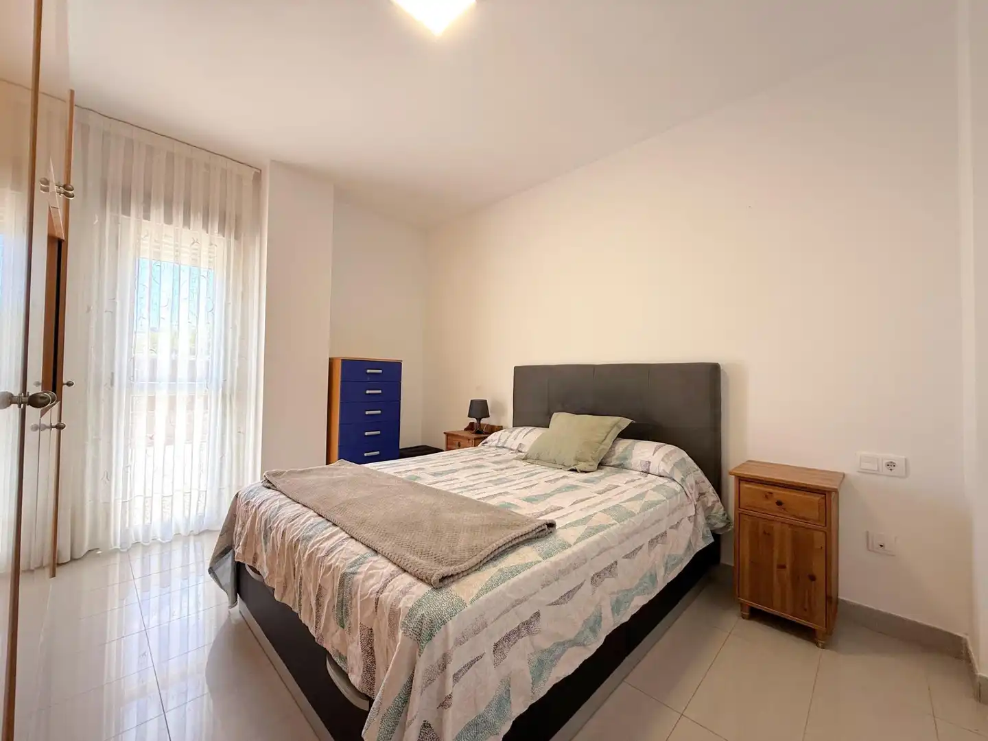 Schlafzimmer von Erdgeschoss zum Verkauf in Gandia mit Terrasse und Balkon