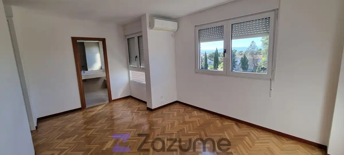 Bedroom of Flat for rent in Madrid  with Air Conditioner, Heating and Private garden