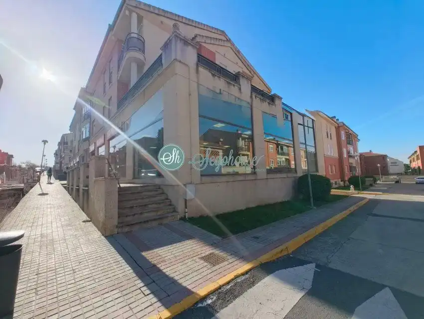 Business premises to rent in La Lastrilla, imagen 58