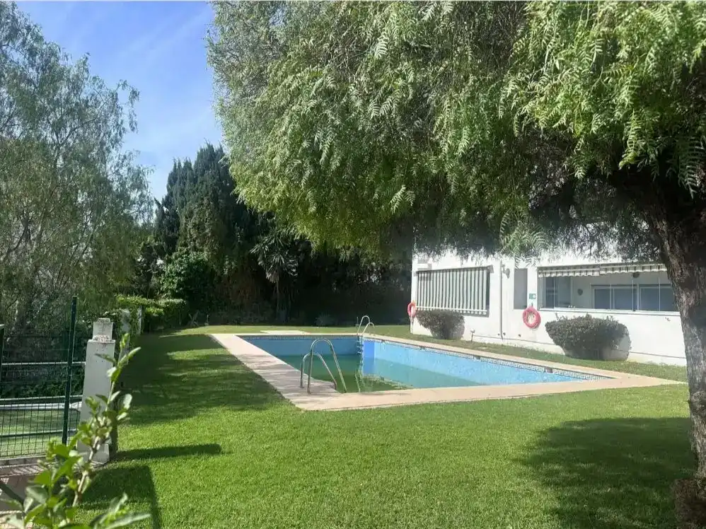 Piscina de Pis de lloguer en Montemar 