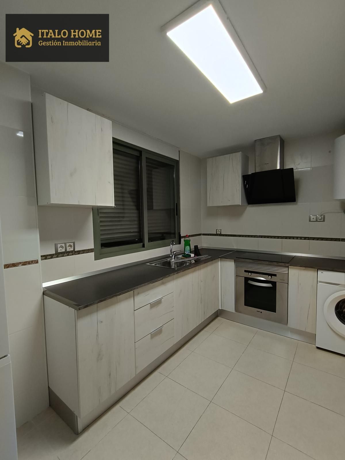 Cocina de Piso de alquiler en  Murcia Capital con Trastero