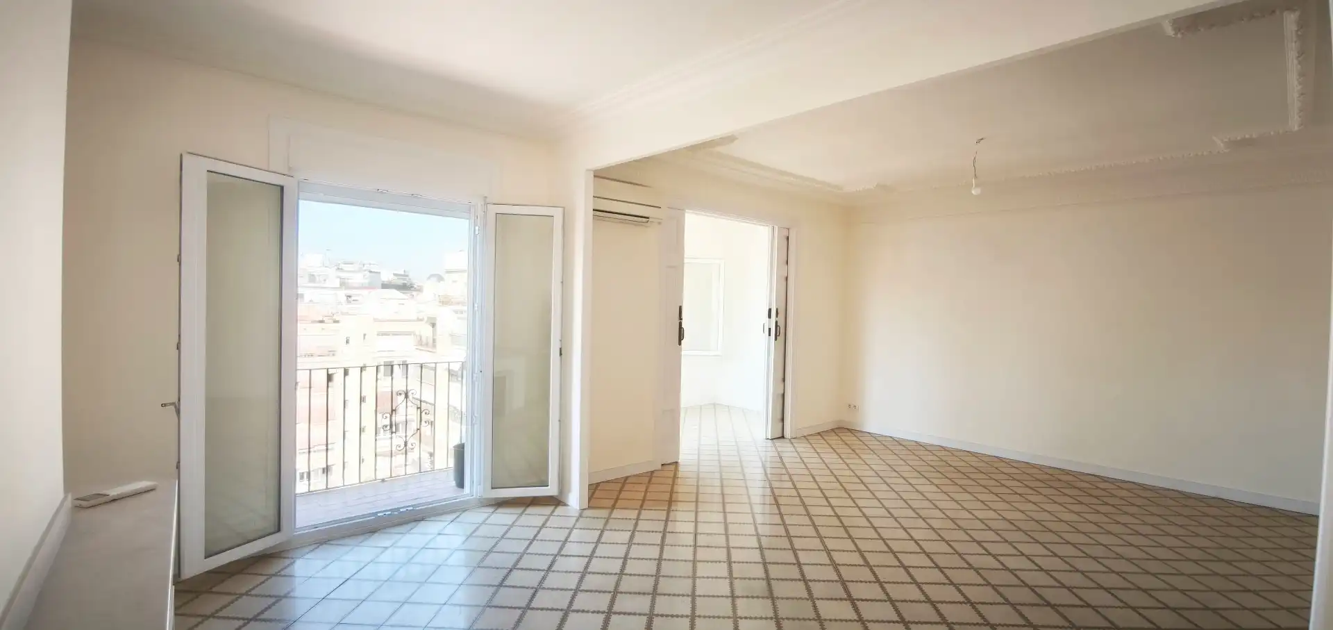 Penthouse with terrace to rent in Carrer de Muntaner, imagen 10