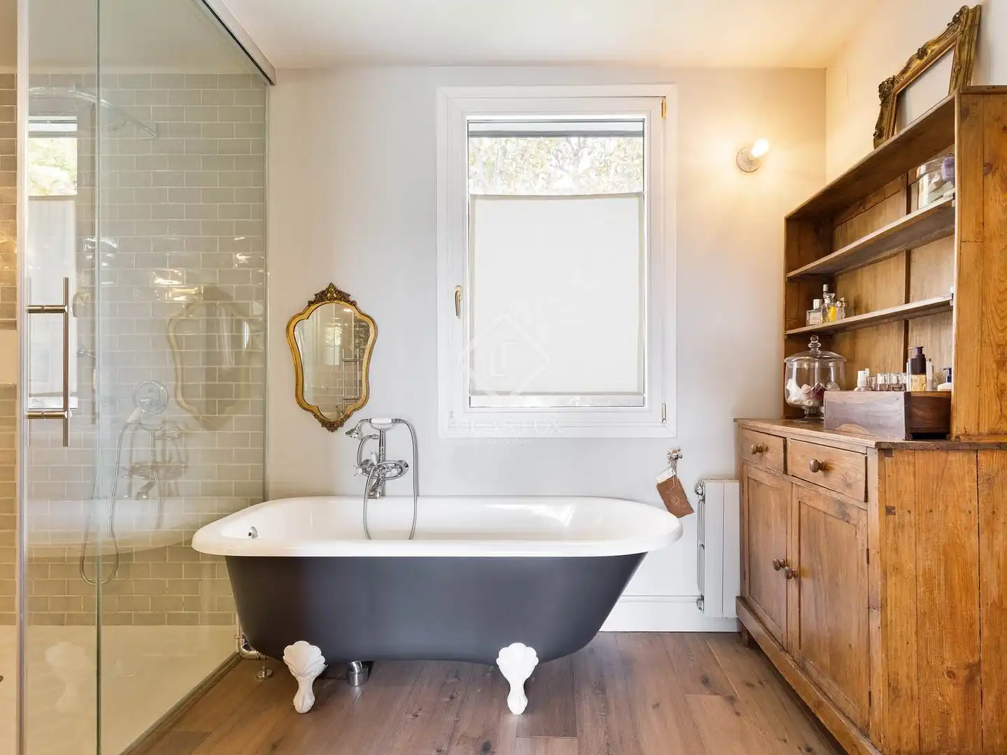 Bathroom of Houses for sale in Sant Cugat del Vallès  with Air Conditioner, Private garden and Storage room