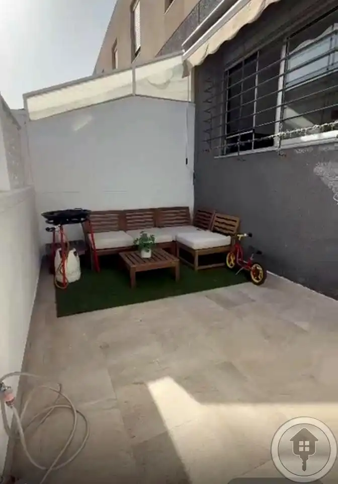Casa amb terrassa en venda a Miguel Hernández