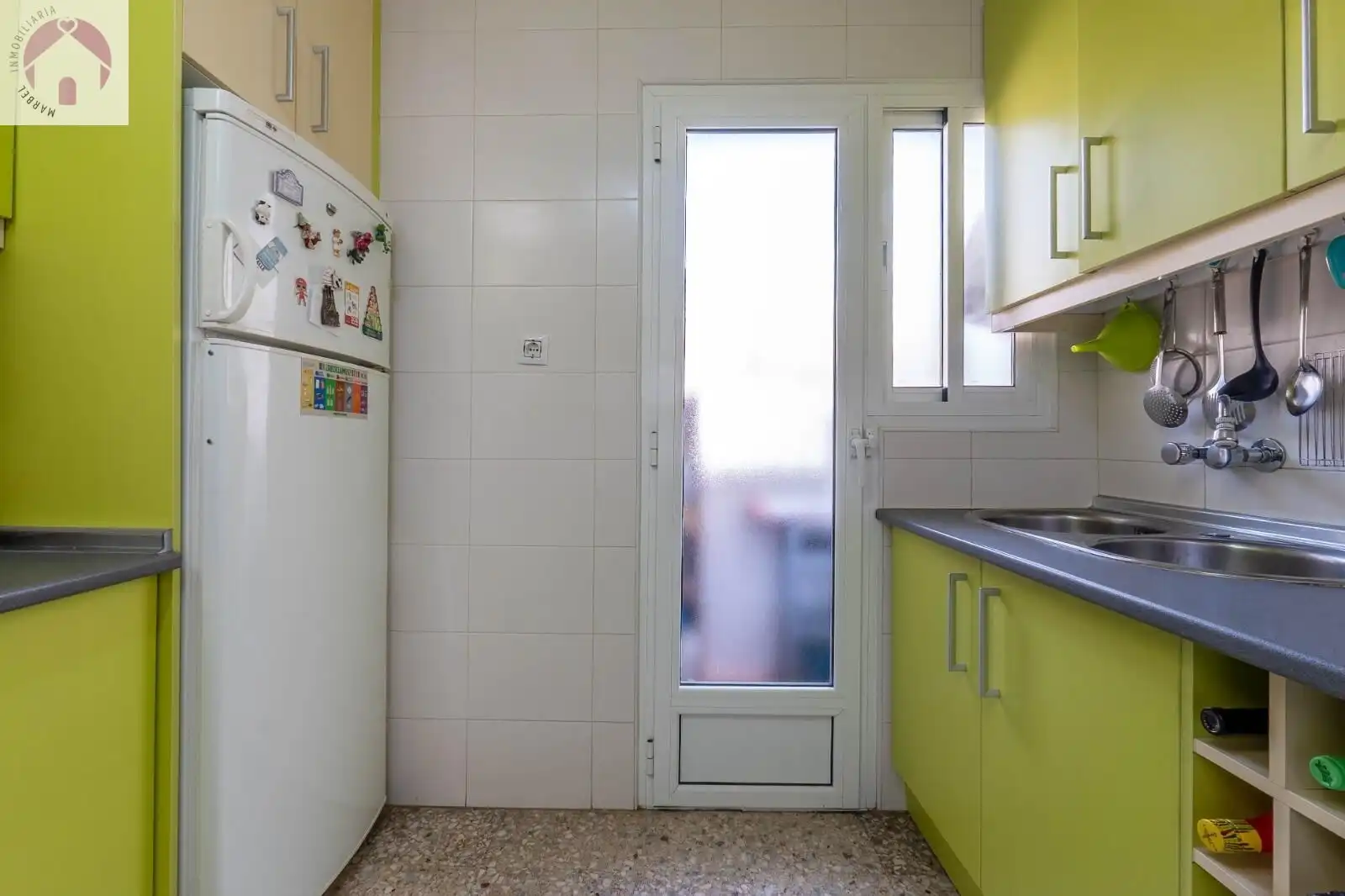 Kitchen of Flat for sale in Granada  with Air Conditioner, Heating and Terrace