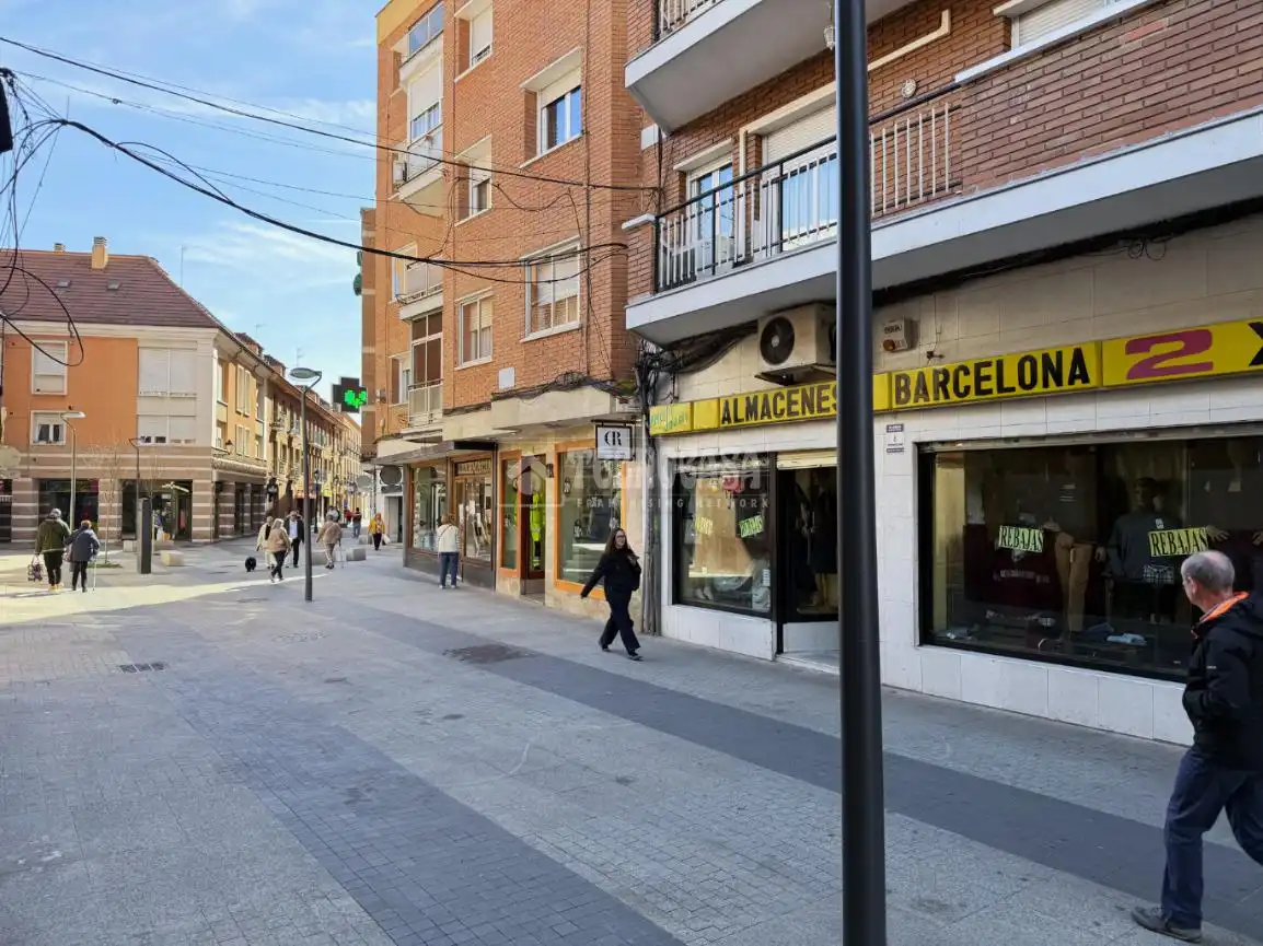 Vista exterior de Piso en venta en Alcalá de Henares con Aire acondicionado y Calefacción