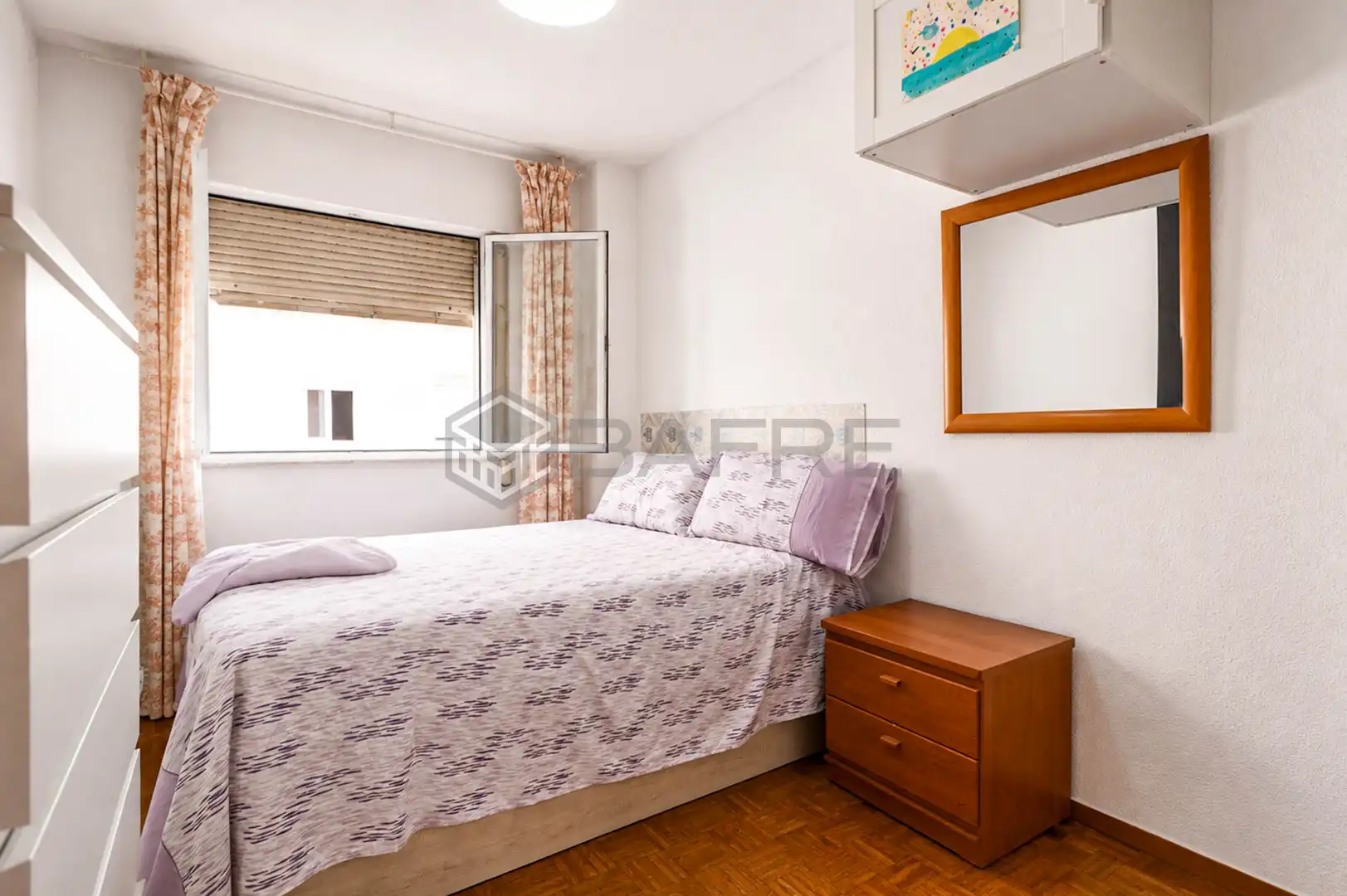 Habitación de Piso en venta en Madrid con Calefacción