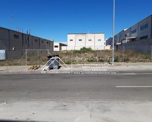 Vista exterior de Terreny industrial en venda en Lucena