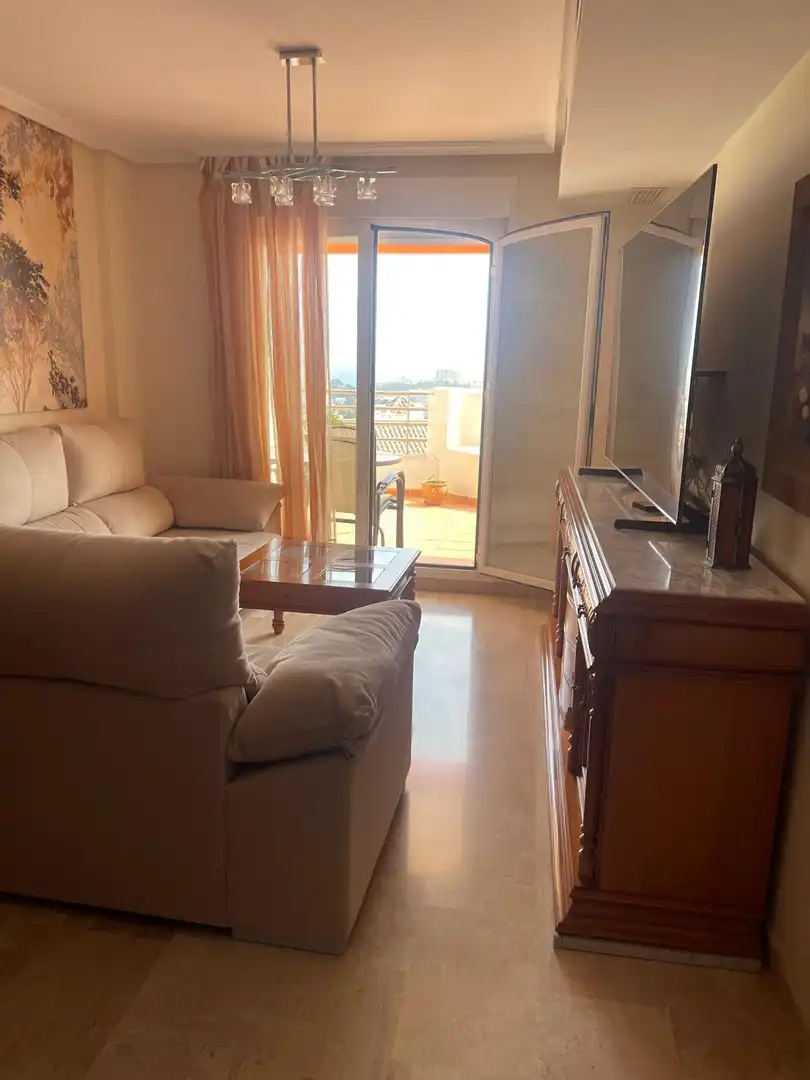 Sala de estar de Piso en venta en Benalmádena con Aire acondicionado, Terraza y Trastero