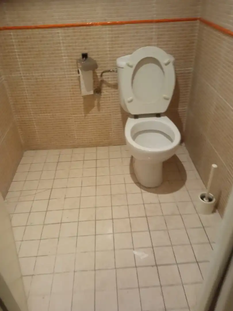 Baño de Local en venta en Valencia con Aire acondicionado, Terraza y Amueblado