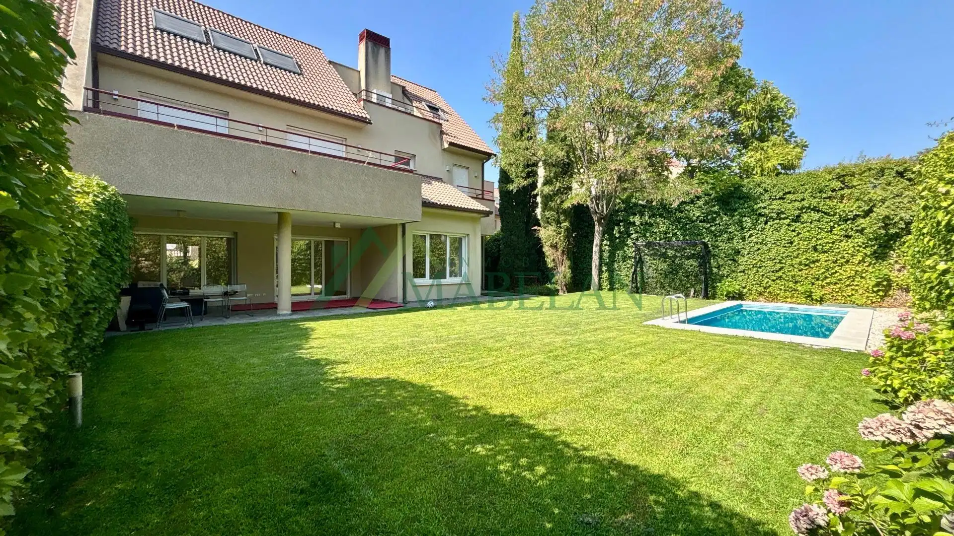 Garten von Einfamilien-Reihenhaus zur Miete in Madrid mit Klimaanlage, Privatgarten und Terrasse