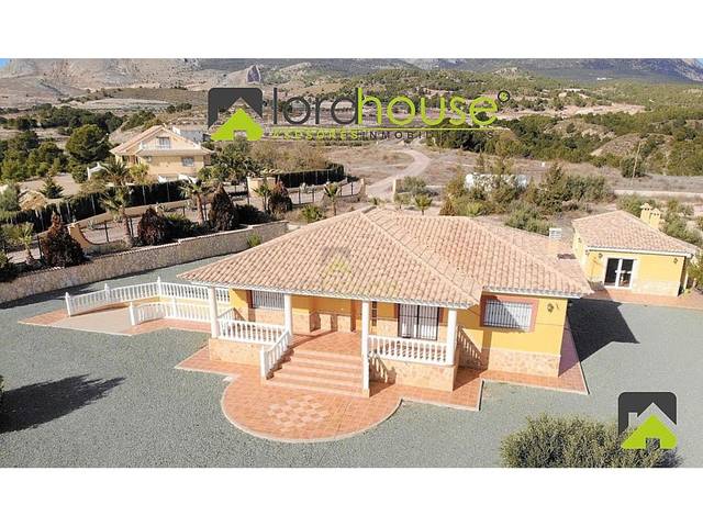 Casa-chalet en Venta en Calle España en La Tova