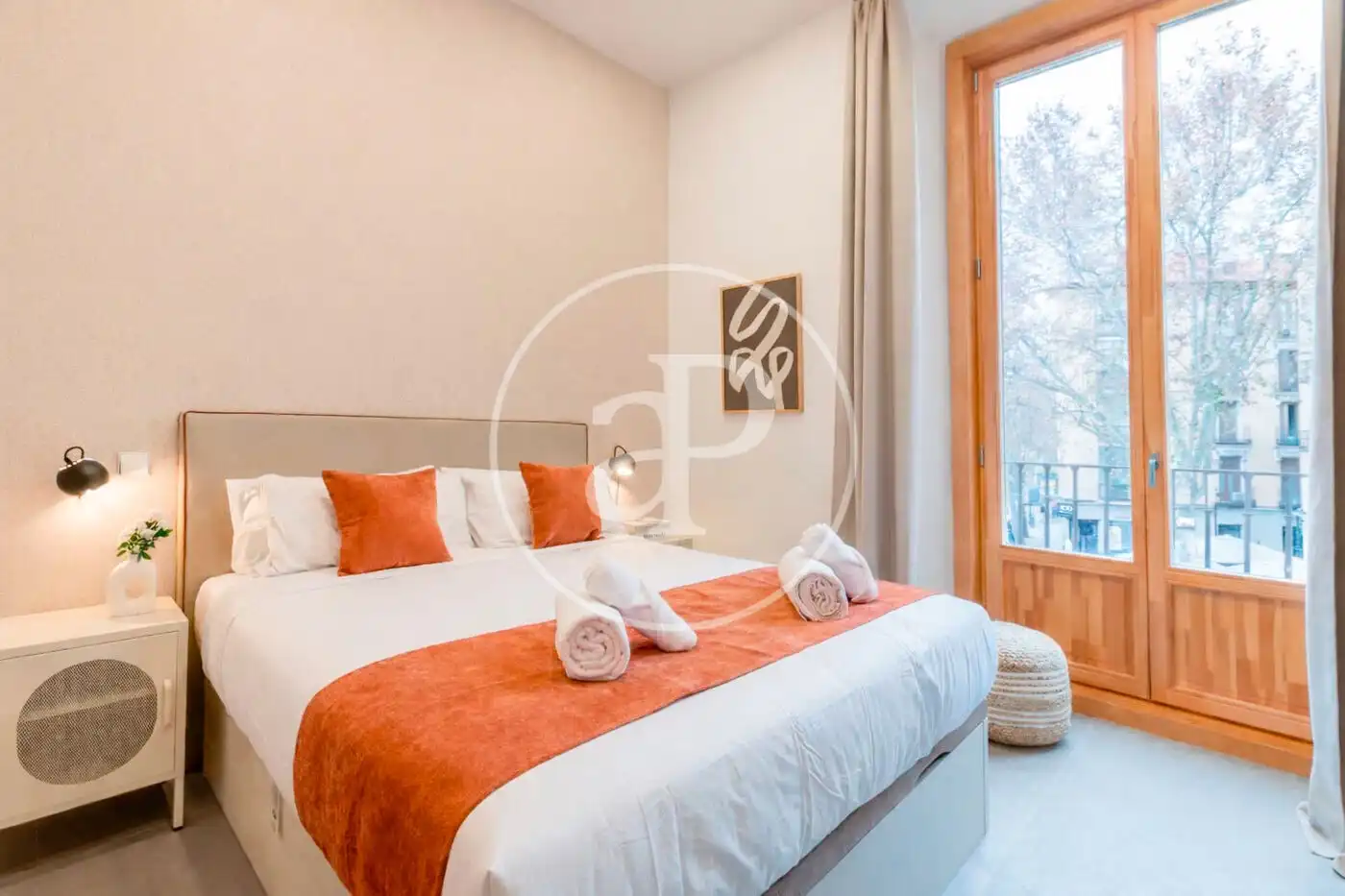 Schlafzimmer von Wohnung zur Miete in Madrid mit Klimaanlage, Heizung und Möbliert