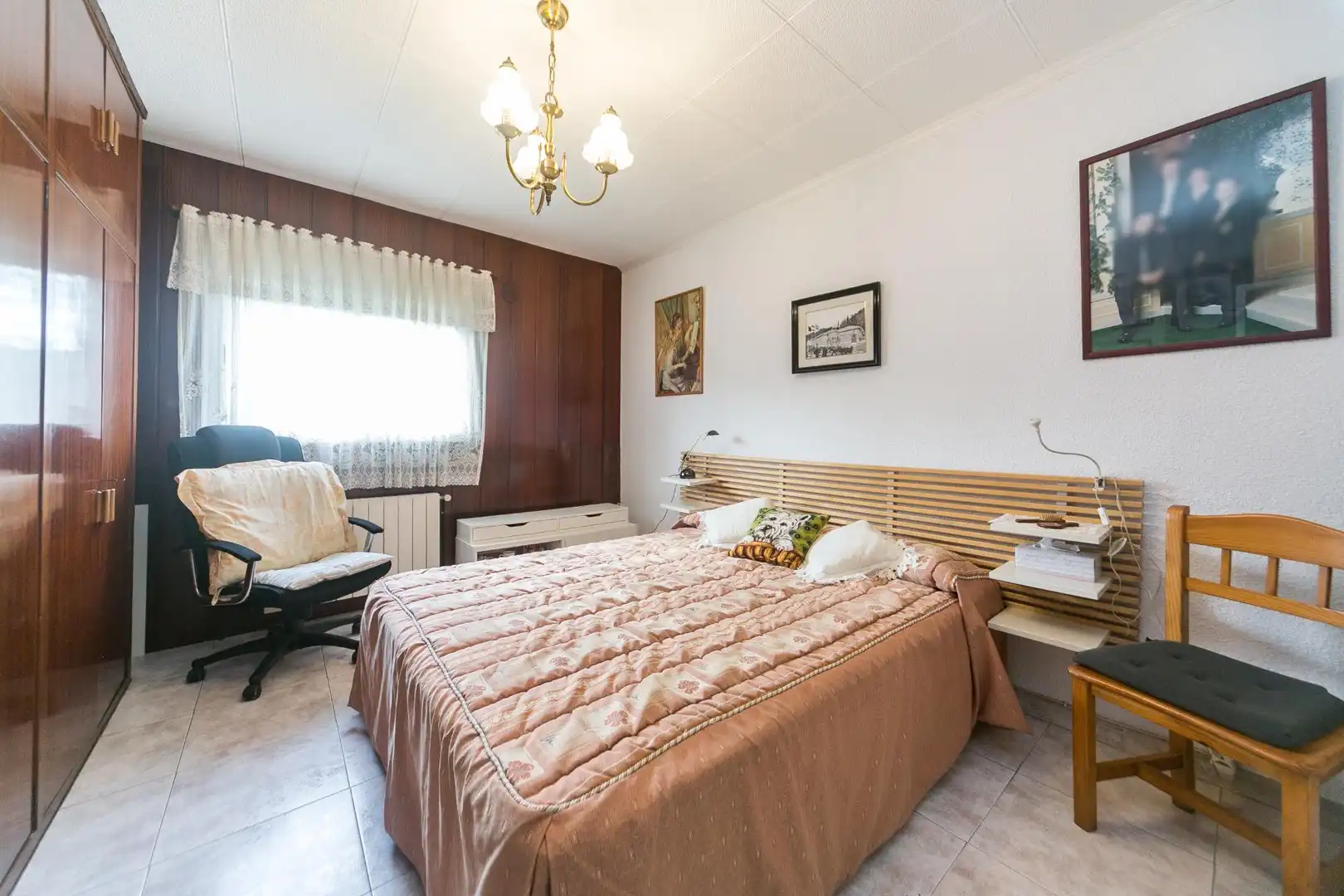 Dormitori de Casa o xalet en venda en Cerdanyola del Vallès amb Calefacció, Jardí privat i Terrassa