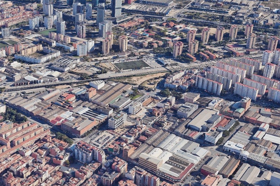 Exterior view of Industrial land for sale in L'Hospitalet de Llobregat