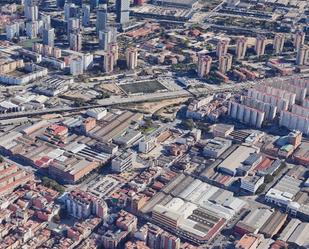 Vista exterior de Terreny industrial en venda en L'Hospitalet de Llobregat