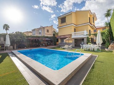 Villa avec balcon à vendre à QUINTO CENT-PIN