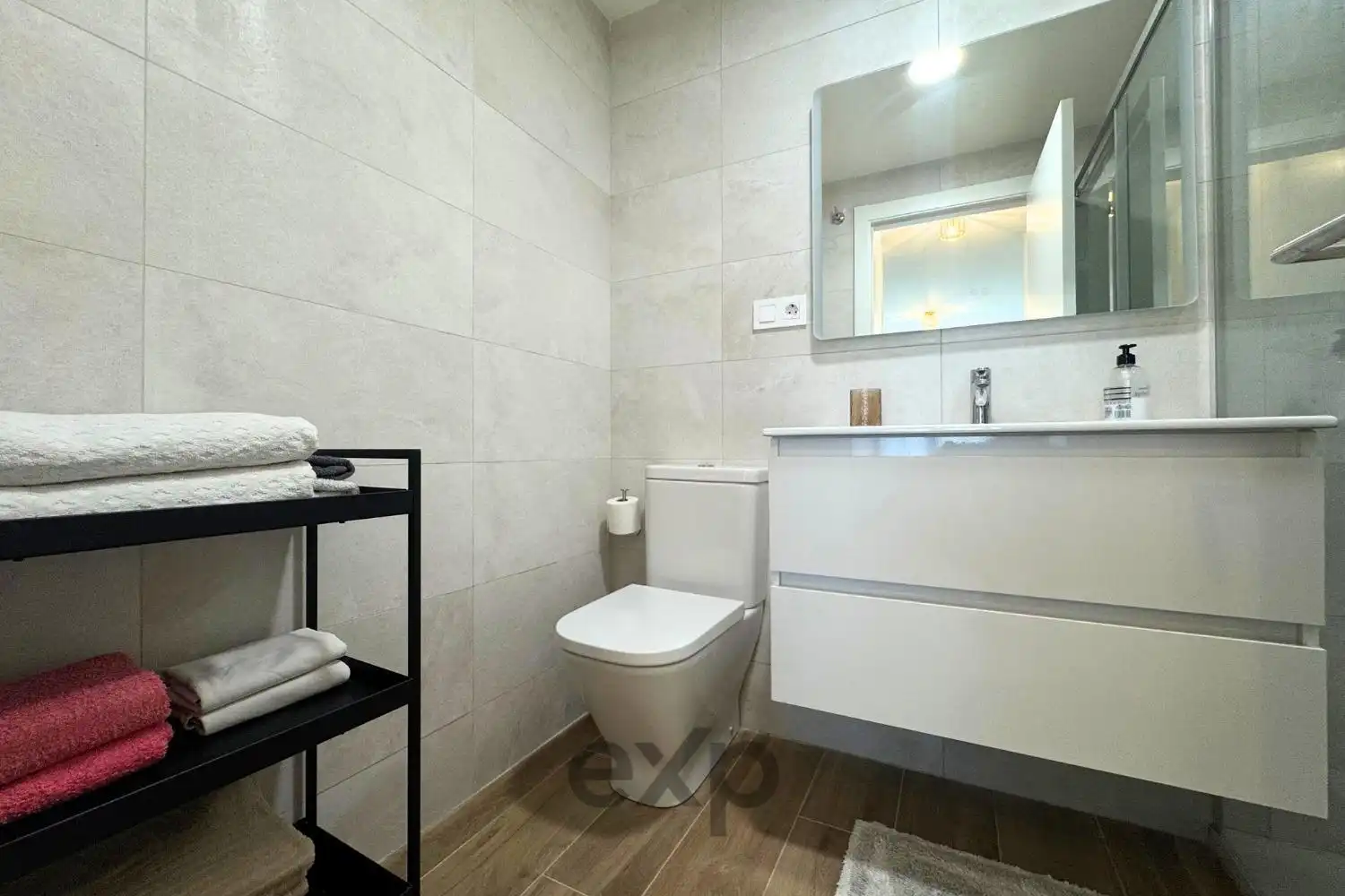 Baño de Piso de alquiler en Valencia con Aire acondicionado, Calefacción y Terraza