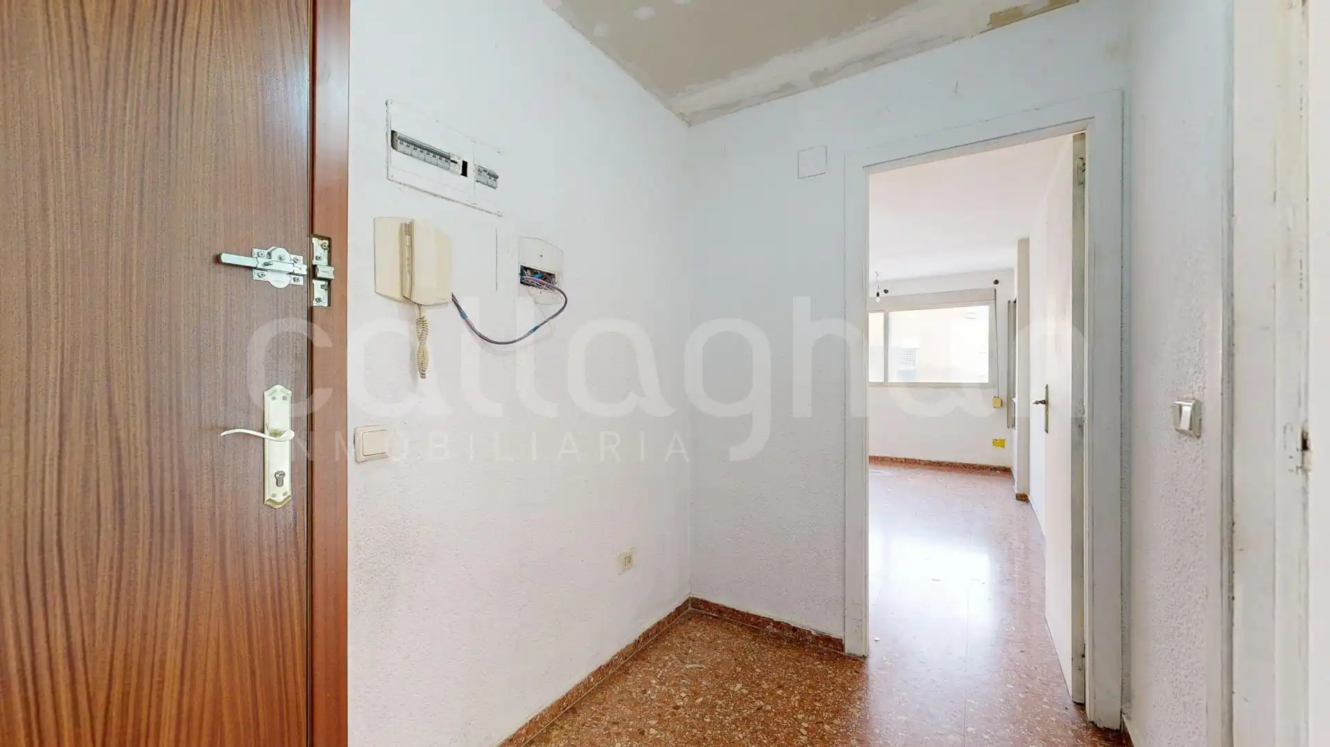 Flat for sale in Valencia  with Balcony