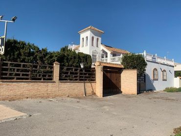 Xalet amb jardí en venda a DOCTOR MARAÑON-ZENIA II 7