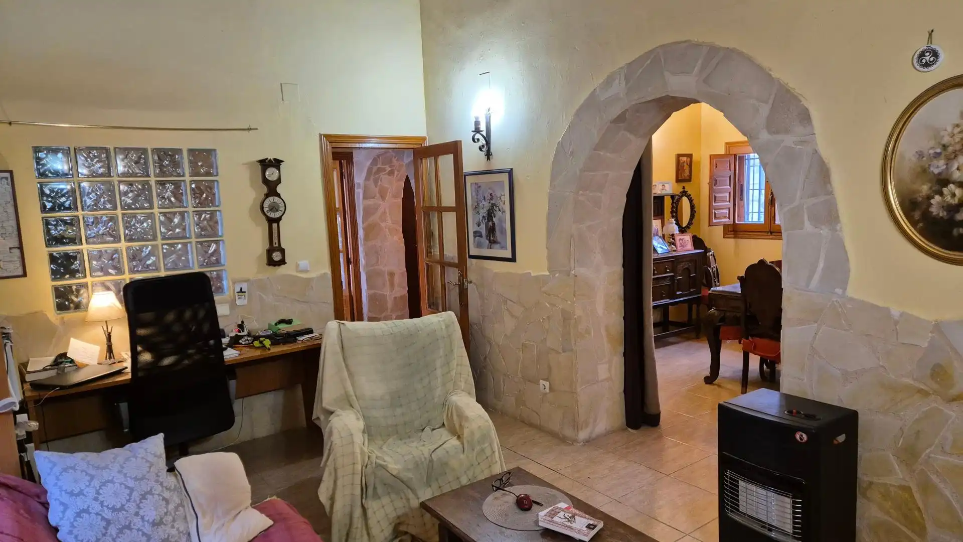 Country homes for sale in El Pinós / Pinoso  with Terrace