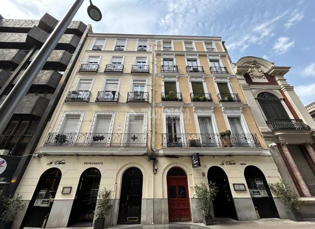 Piso en Venta en Calle Juan Álvarez Mendizábal en Argüelles