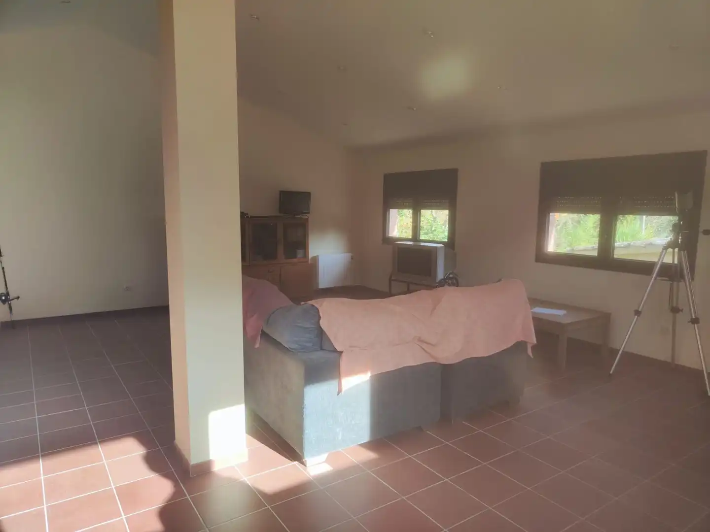 Sala de estar de Casa o chalet en venta en Sant Llorenç de la Muga con Calefacción y Jardín privado