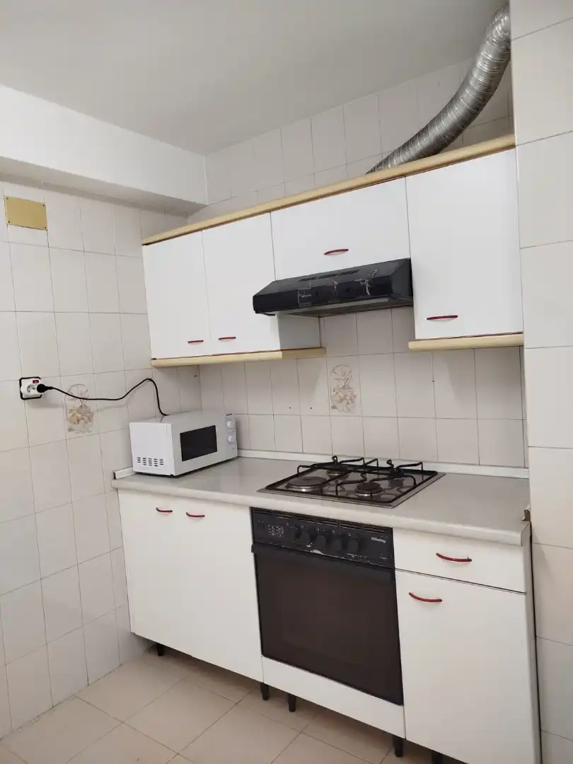 Küche von Wohnungen zur Miete in Zaragoza mit Heizung, Möbliert und Ofen