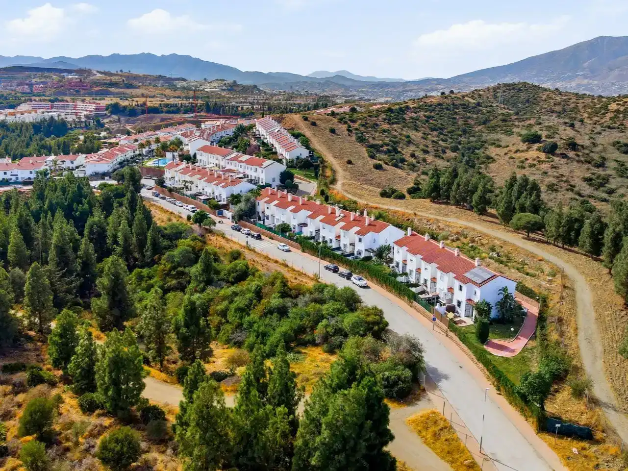 Vista exterior de Pis en venda en Mijas amb Aire condicionat i Piscina
