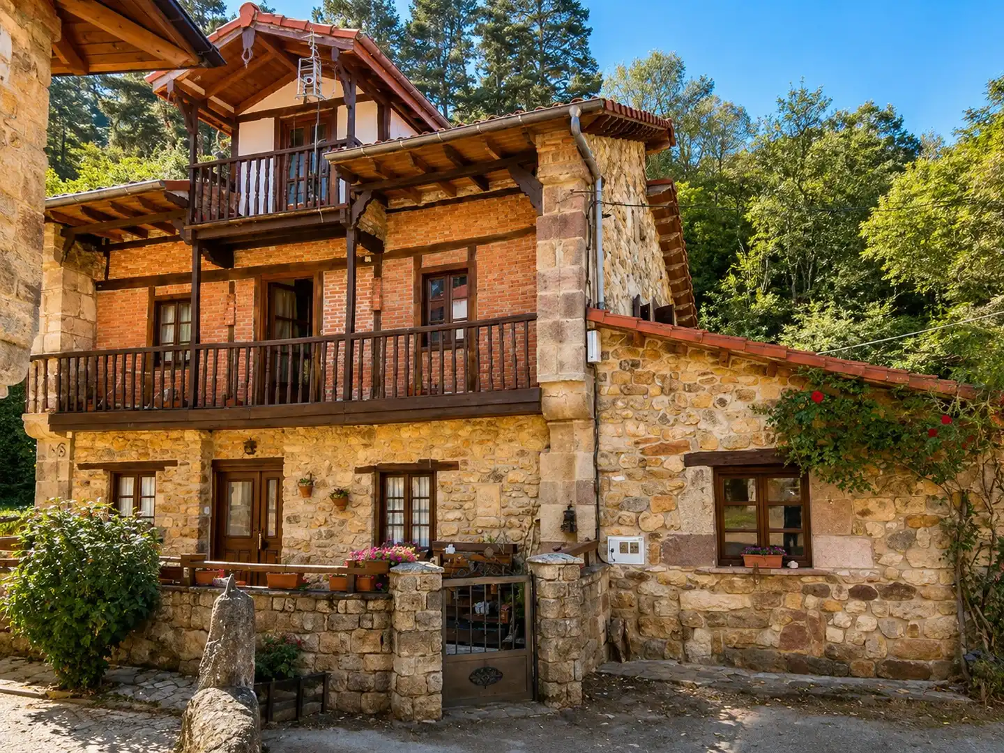 Vista exterior de Casa o xalet en venda en Anievas amb Traster