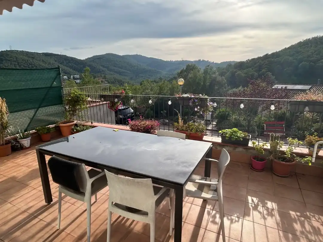 Casa aparellada amb jardí en venda a Carrer del Garona 3R, imagen 6