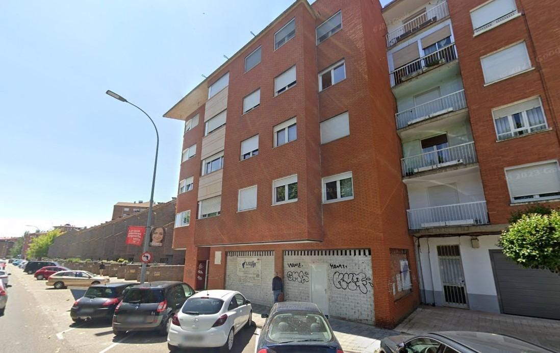 Exterior view of Flat for sale in Palencia Capital  with Private garden, Terrace and Balcony