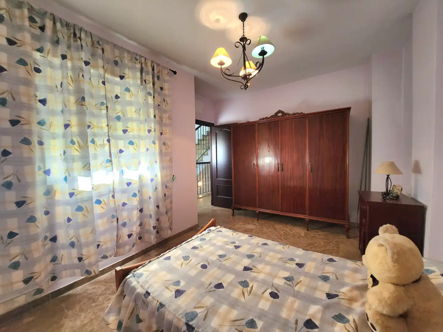 Schlafzimmer von Einfamilien-Reihenhaus zum Verkauf in Alcalá de Guadaira mit Klimaanlage, Terrasse und Abstellraum