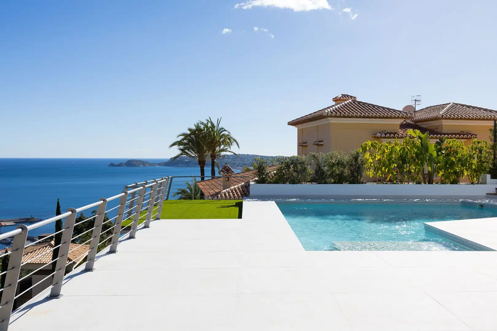 Swimming pool of Houses for sale in Jávea / Xàbia  with Air Conditioner, Heating and Private garden
