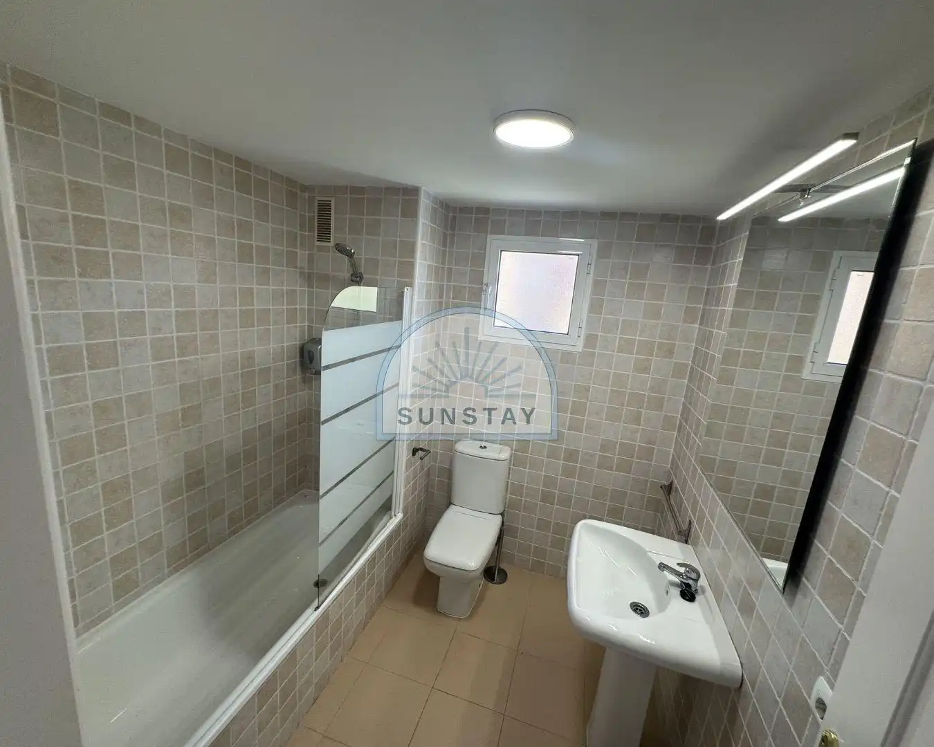 Bany de Apartament de lloguer en Marbella amb Aire condicionat, Calefacció i Terrassa