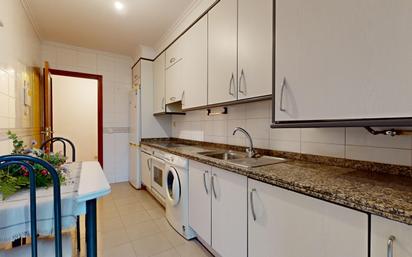 Kitchen of Flat for sale in  Pamplona / Iruña  with Heating