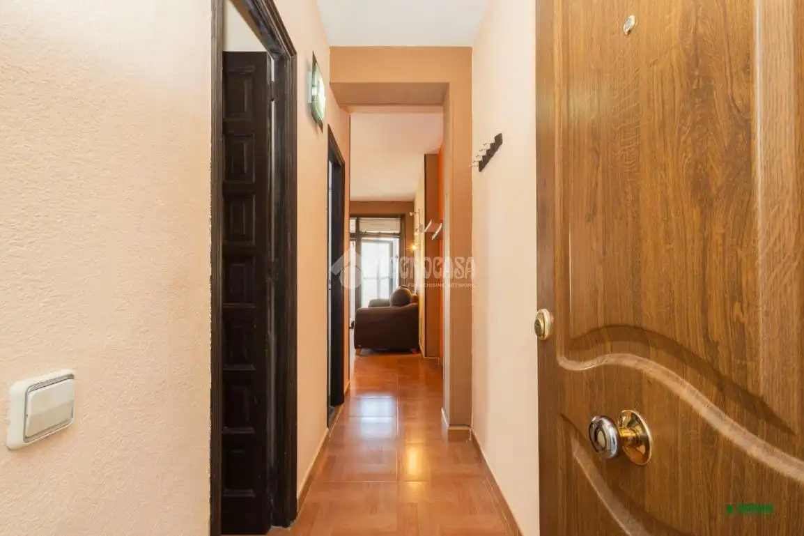 Piso en venta en Almería con Terraza