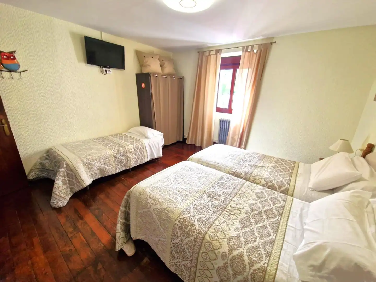 Dormitori de Casa o xalet en venda en Donostia - San Sebastián  amb Calefacció, Jardí privat i Terrassa