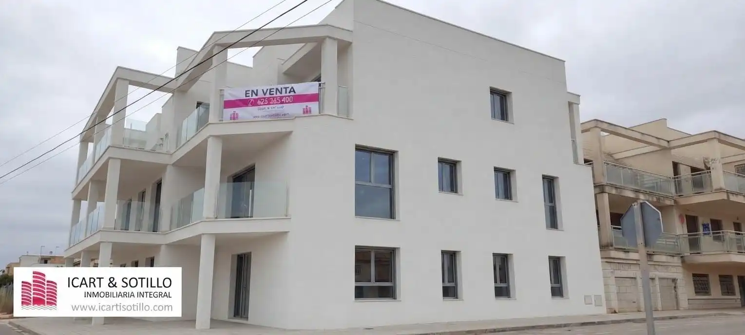 Appartement compact avec piscine à vendre à Cala del Puntal