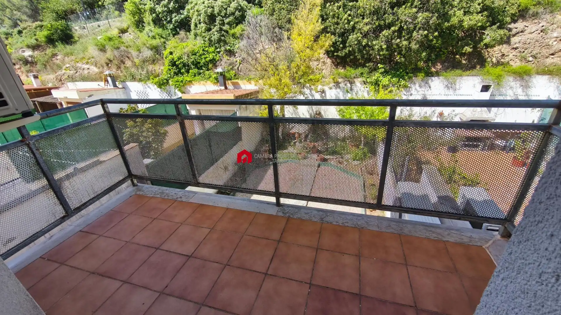 Terrasse von Einfamilien-Reihenhaus zum Verkauf in Roquetes mit Klimaanlage, Heizung und Privatgarten