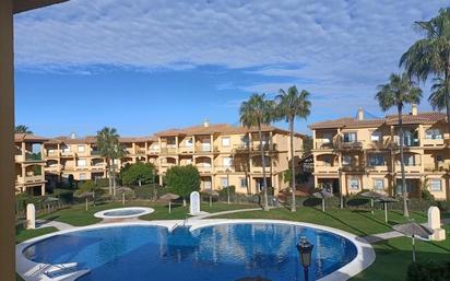Vista exterior de Apartament en venda en Chiclana de la Frontera amb Aire condicionat, Jardí privat i Parquet