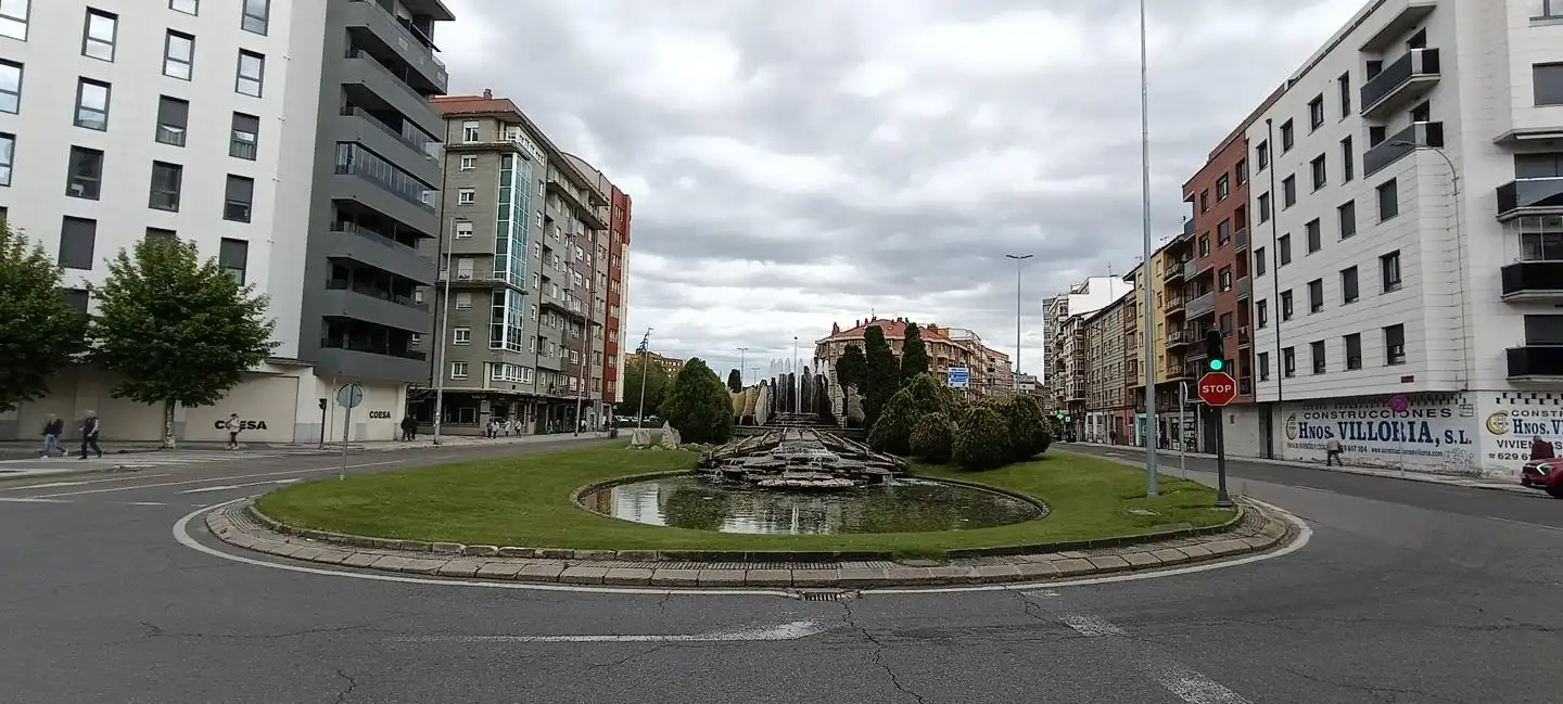 Exterior view of Flat for sale in León Capital   with Heating, Parquet flooring and Terrace