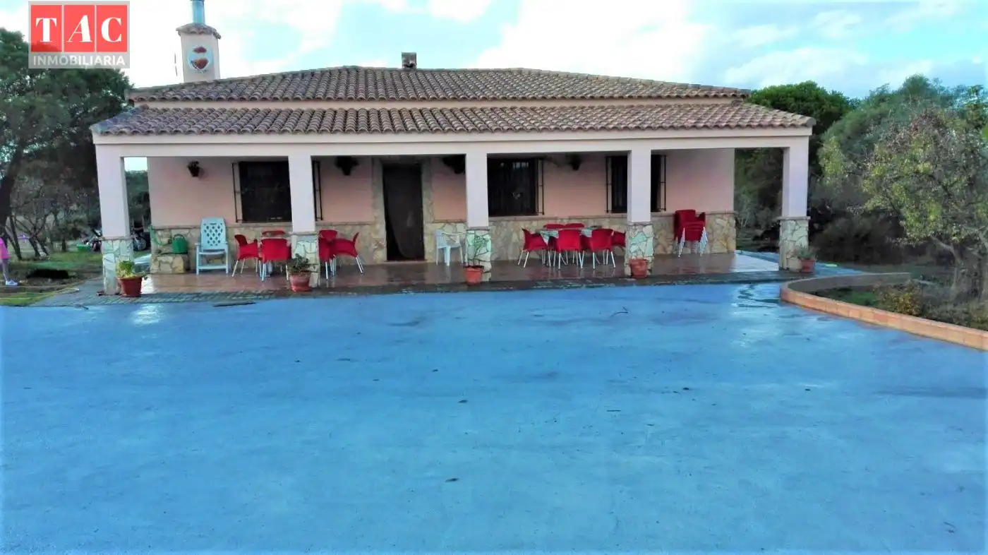 Casa rústica amb jardí en venda a Lepe, imagen 2