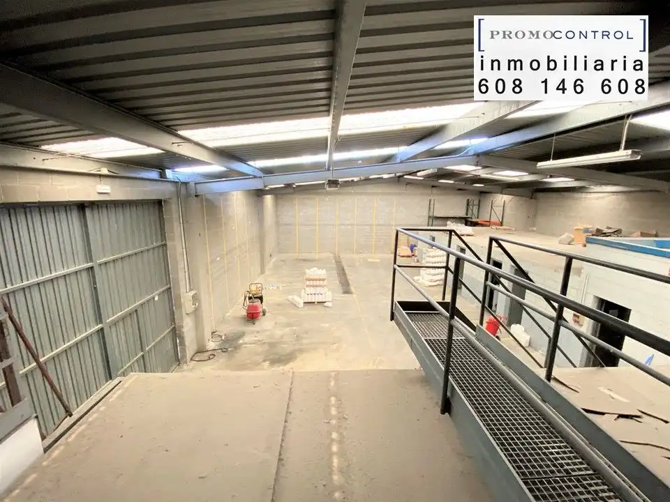 Industriegebäude zum Verkauf in Zuera