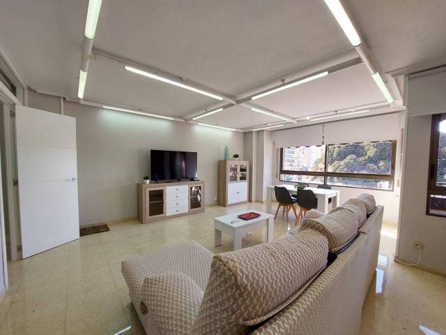 Piso en Alquiler en Avenida Salamanca en Ensanche - Diputación