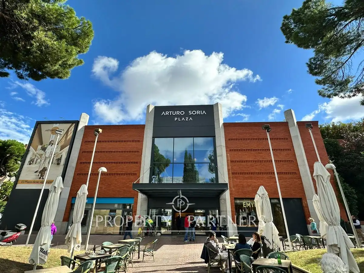Exterior view of Apartments for sale in Madrid  with Air Conditioner, Heating and Private garden