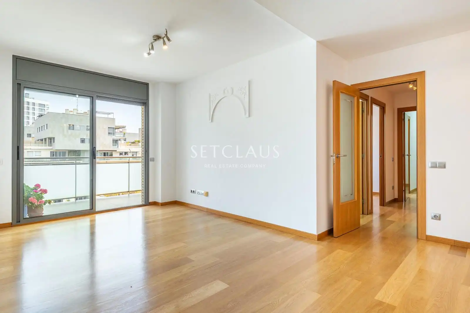 Schlafzimmer von Wohnung zum Verkauf in Badalona mit Klimaanlage, Heizung und Terrasse